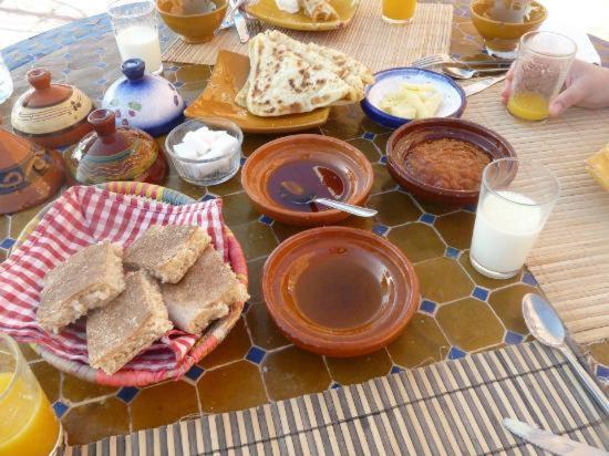 Le Petit Jardin Bed & Breakfast Demnate Eksteriør bilde