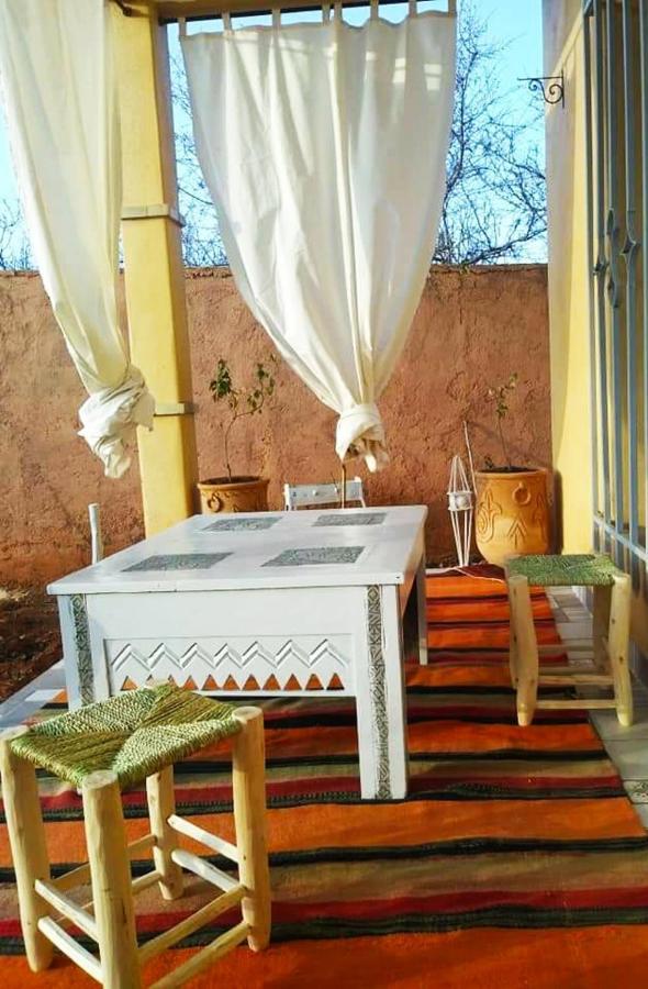 Le Petit Jardin Bed & Breakfast Demnate Eksteriør bilde