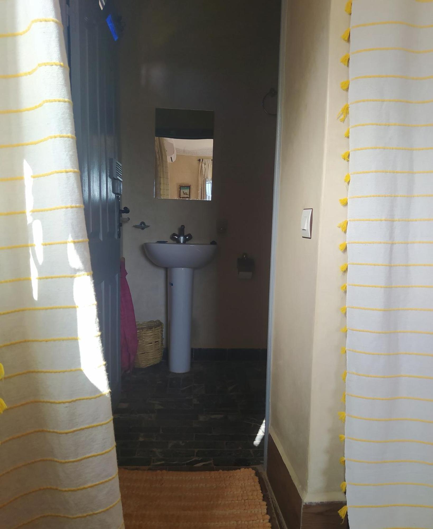 Le Petit Jardin Bed & Breakfast Demnate Rom bilde